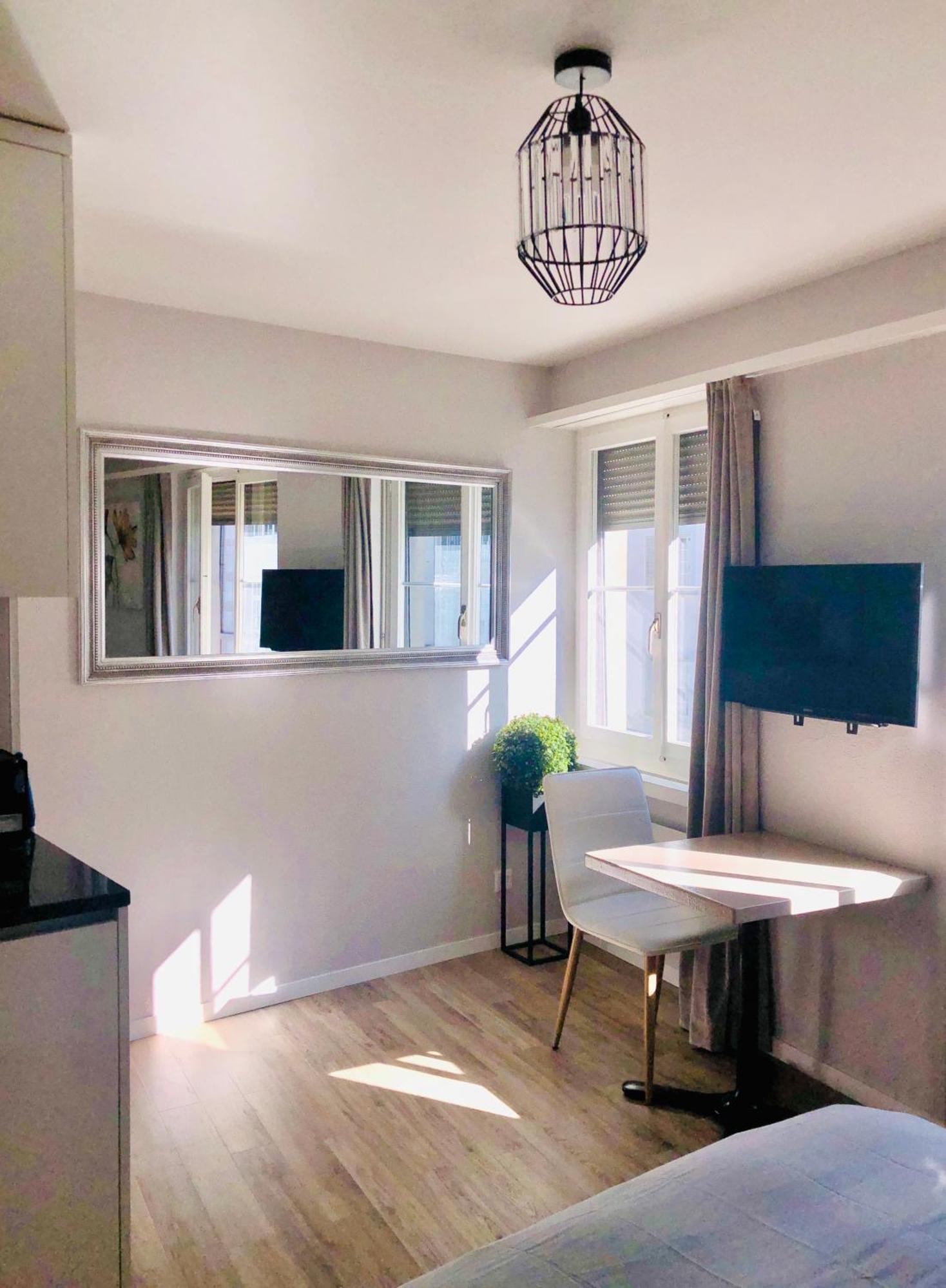 Apartemen Kaya M07 *